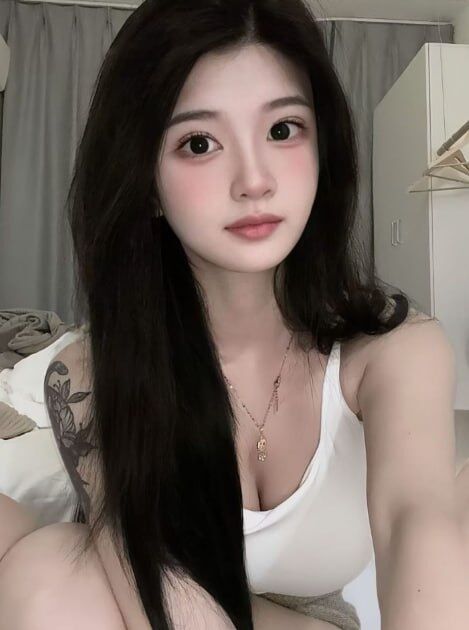 黑瓜吃瓜网：娱乐信息丰富却引发争议，海量资讯筛选费力