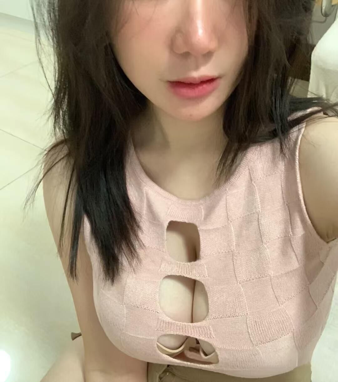 吃网瓜 休闲时光吃瓜成乐事，热门话题引关注，还能掌握资讯